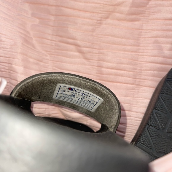 Champion, kids toddler slides size 11 - Picture 4 of 5